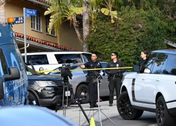 La Policía acordonó el área del ataque/AFP