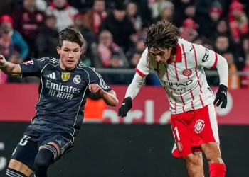 Real Madrid firma tercer empate seguido y cede el liderato al Barça