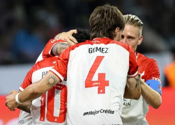 Estudiantes, primer semifinalista del Clausura de Argentina