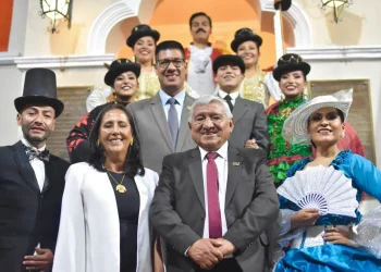 La Paz recibe a delegaciones para su proclama como Capital de Culturas