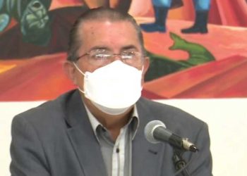 El ministro de Salud aclara que cualquier vacuna suele generar malestar