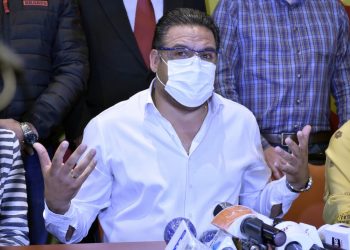 El alcalde Luis Revilla da positivo nuevamente al coronavirus