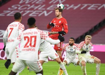 Bundesliga: Bayern conserva el liderato con una remontada ante Maguncia