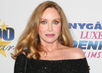 La actriz y chica Bond Tanya Roberts muere a los 65 años de edad