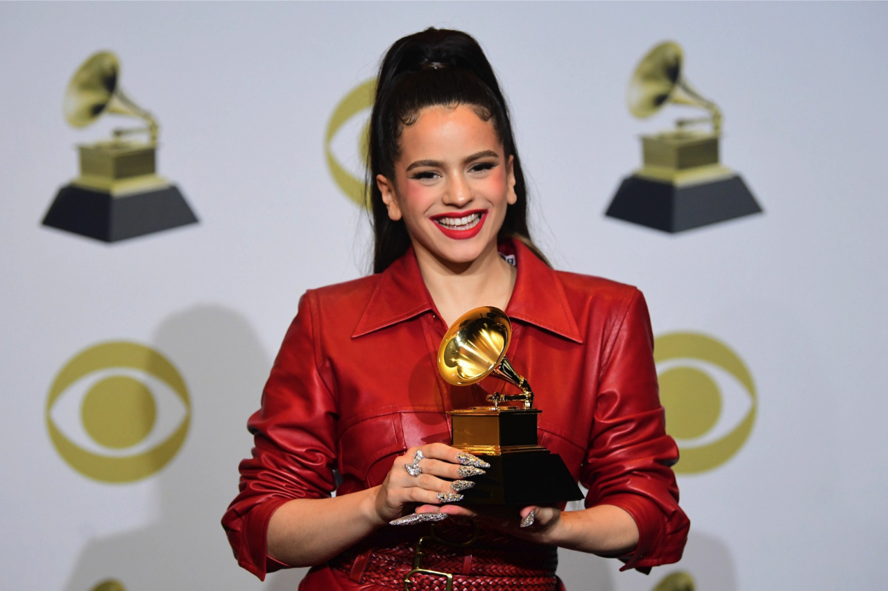 La cantante Rosalía lanzará su nuevo disco en los próximos meses