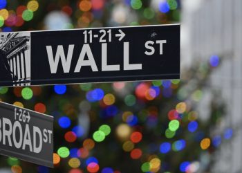 Wall Street termina en baja, temerosa del COVID y las elecciones en Georgia