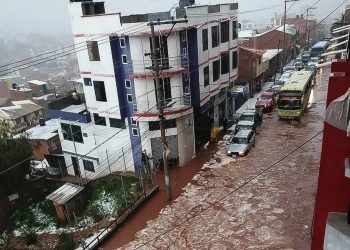 Obras Públicas moviliza maquinaria y personal a Sucre