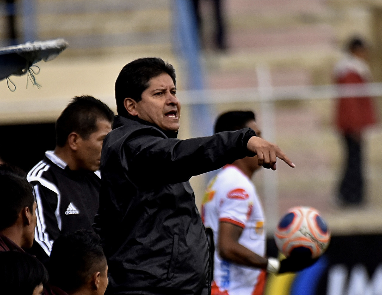 Blooming se lleva a Eduardo Villegas, el técnico con más títulos del fútbol boliviano
