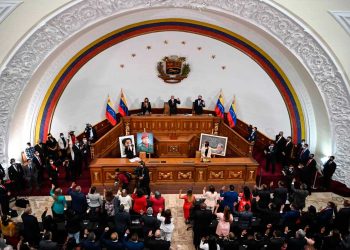UE ‘lamenta’ nuevo Parlamento de Venezuela, apoyado en elecciones ‘no democráticas’