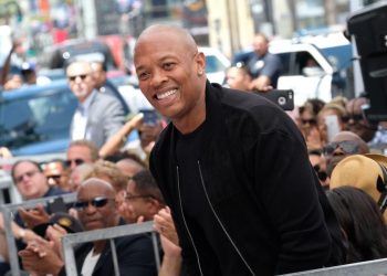 Rapero Dr. Dre dice estar bien tras hospitalización por posible aneurisma cerebral