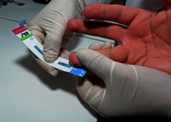 Hasta octubre se detectaron en La Paz 28 gestantes con VIH/Sida