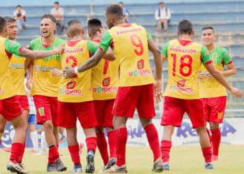 Bolívar cae en el último minuto con Palmaflor en Villa Tunari