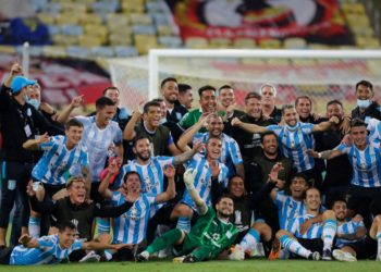 El campeón Flamengo queda fuera de la Libertadores al caer en penales con Racing