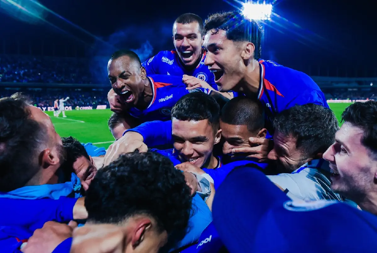 Cruz Azul elimina a Chivas y completa las semis del Apertura mexicano