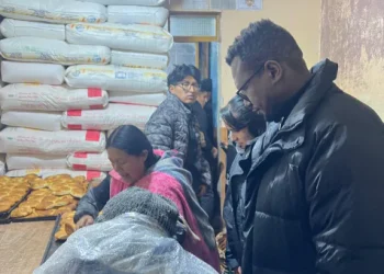 Alcaldía resguarda a panadera que vende el pan a Bs 0,50