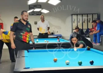 Camacho-Vásquez regalan a Bolivia la primera presea de plata