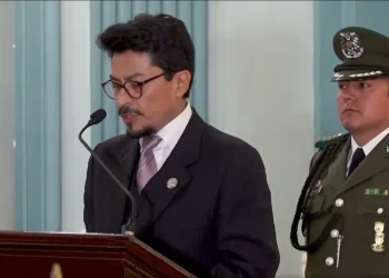 Canciller cuestiona que diplomáticos ‘antiimperialistas’ tramiten visa para quedarse en EEUU