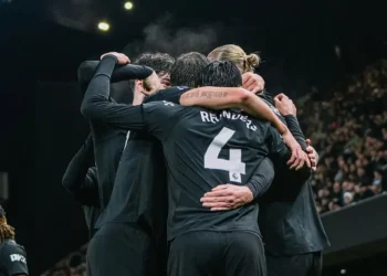 Manchester City sobrevive 5-4 a la locura en Fulham