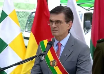 Gobierno autoriza a Paz a ejercer funciones por medios tecnológicos si se encuentra fuera del país