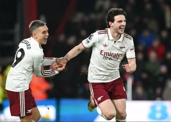 El líder Arsenal sigue imparable en la Premier