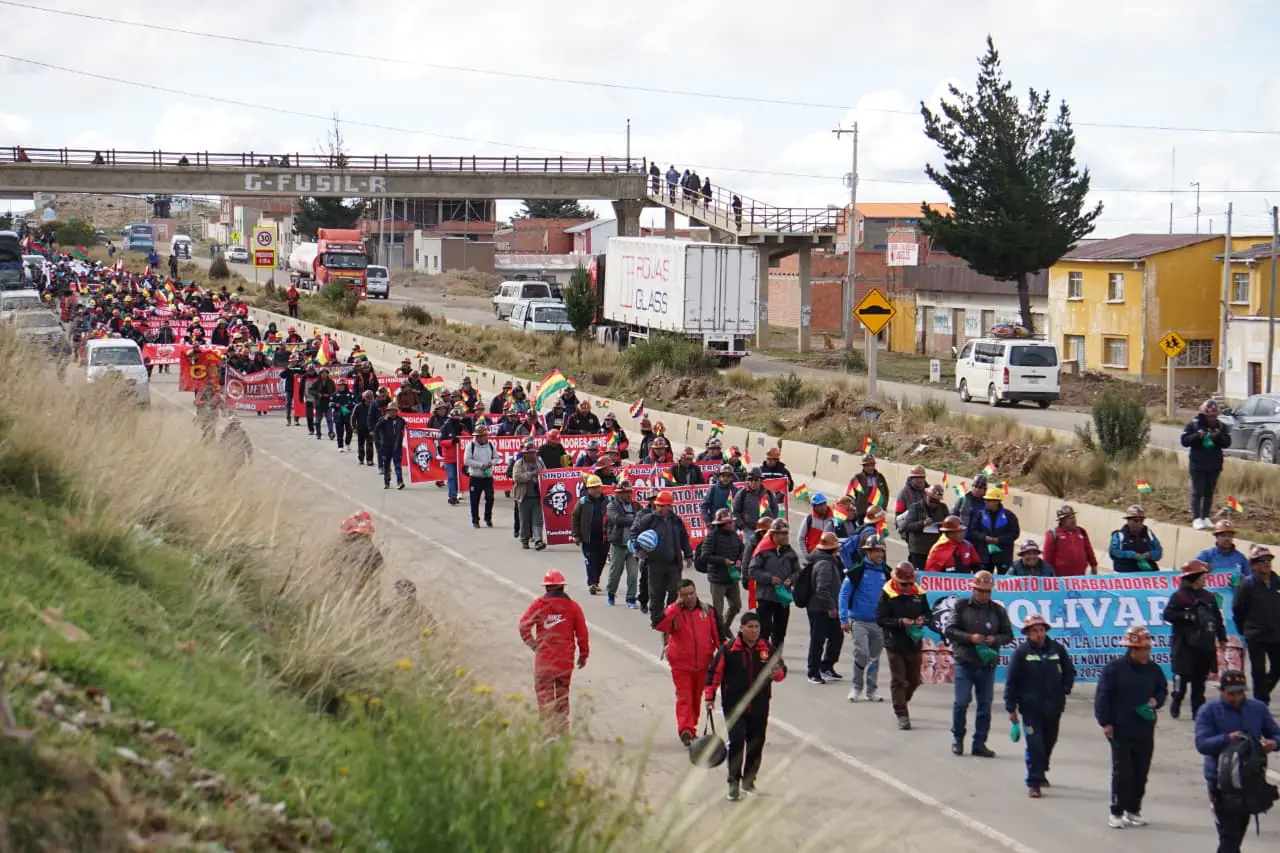 Marcha contra decretos concluye su jornada en Villa Remedios