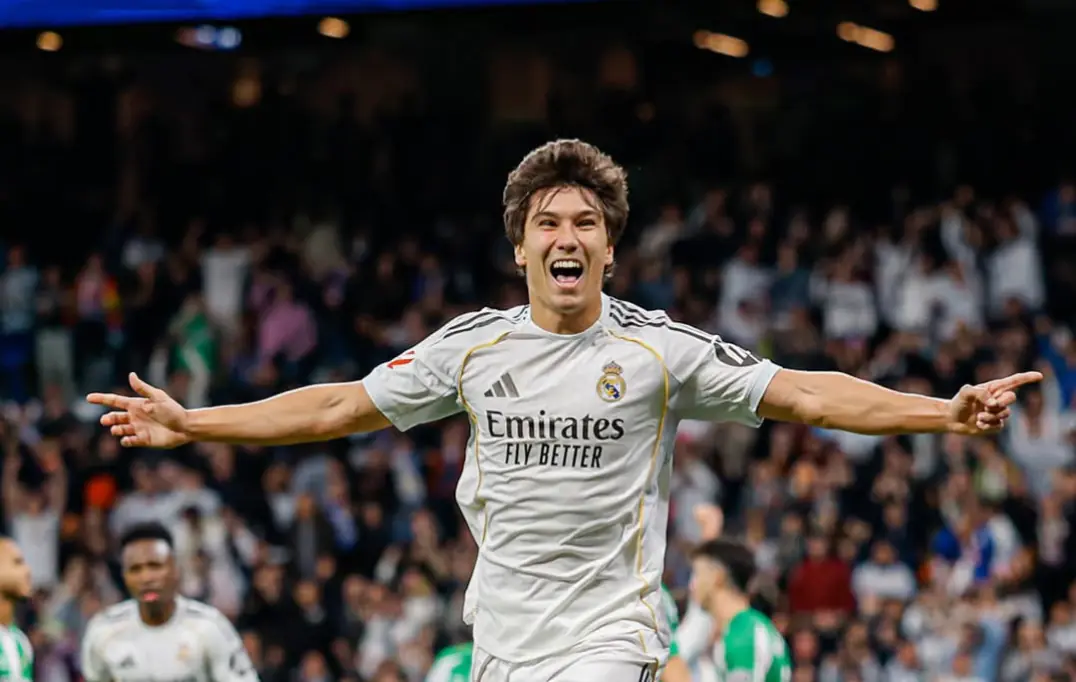 Real Madrid derrota 5-1 al Betis con triplete de Gonzalo