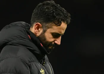 Manchester United cesa a su entrenador Ruben Amorim