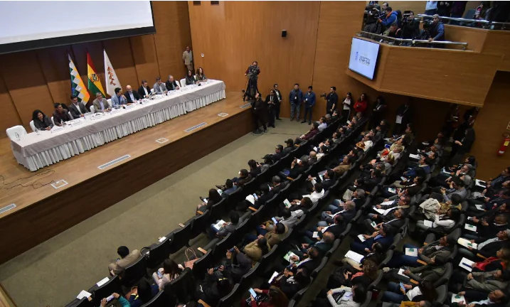 Comienza el diálogo entre el Gobierno y la COB sobre el DS 5503