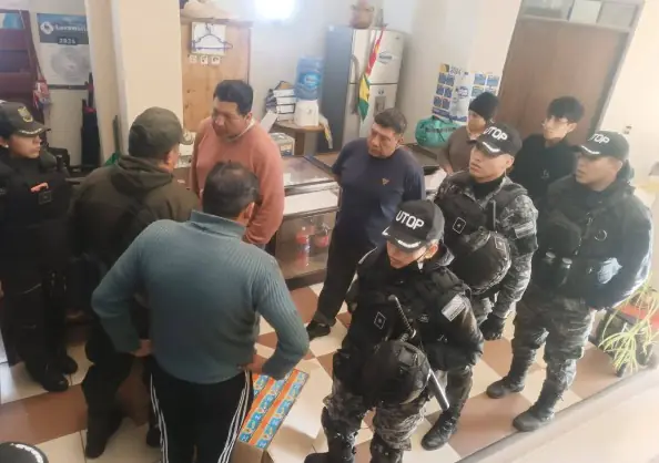 Gobierno niega la aprehensión de Argollo e insiste en el diálogo