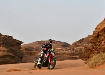 Schareina gana tercera etapa del Dakar en motos