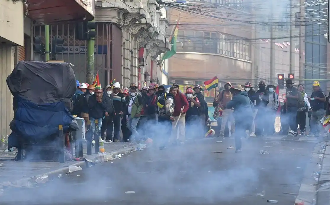 Fiscalía inicia procesos penales contra aprehendidos de la COB por destrozos