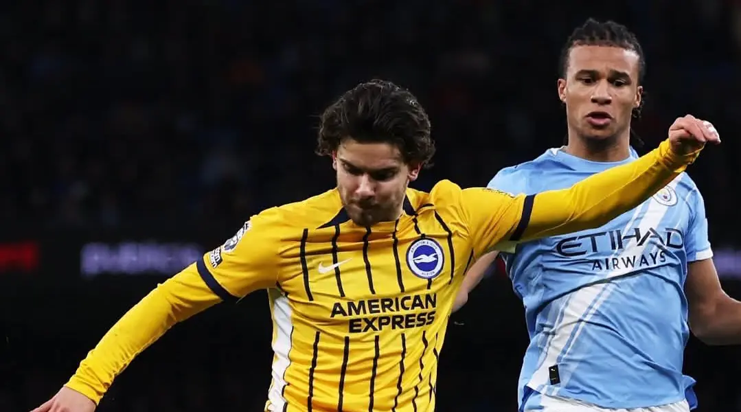 Manchester City empata con Brighton y pone alfombra roja al Arsenal