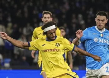 Napoli es neutralizado en casa por Hellas Verona