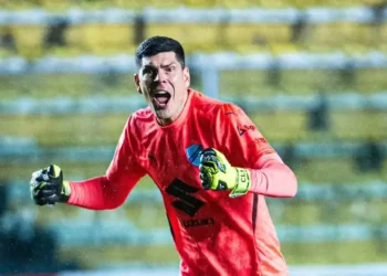 Bolívar asegura la continuidad de Lampe en la portería