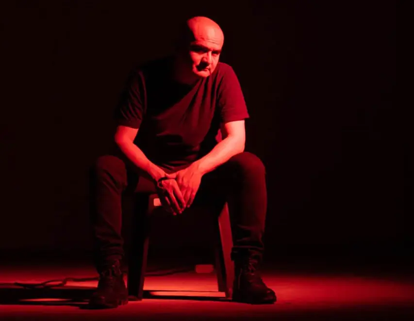 Saúl Montaño: el stand-up como espacio de libertad