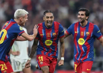 Barcelona vence al Real Madrid (3-2) y revalida la Supercopa de España