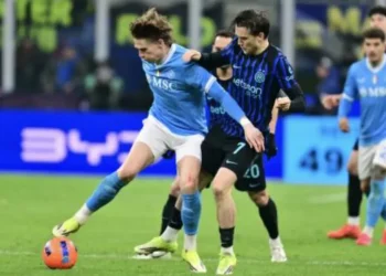 Inter y Napoli se neutralizan, la Serie A sigue abierta