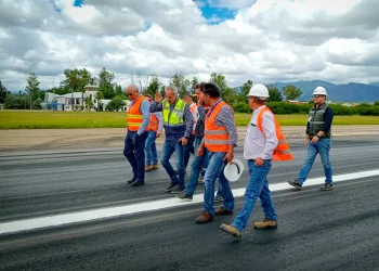 Aprueban plano del aeropuerto de Tarija y destraban su modernización