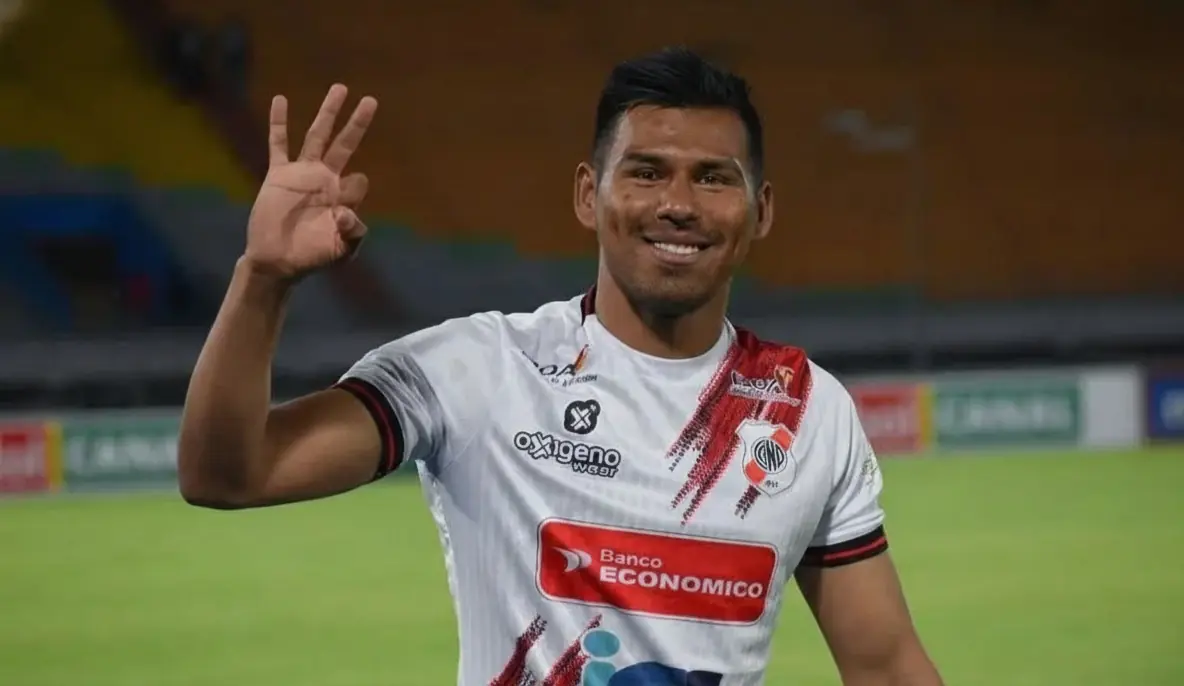 El goleador Willan Álvarez es citado a la Selección Boliviana