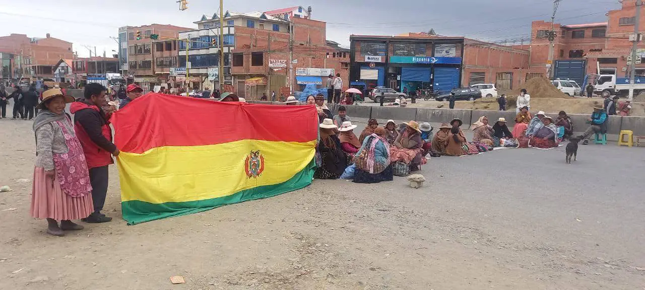 Bloqueos dejaron pérdidas de hasta $us 5 millones diarios al turismo