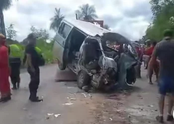 El vehículo quedó destruido/RRSS