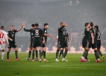 Bayern cumple en Colonia y cierra una primera vuelta de récord
