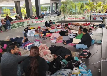 Continúa el paro y huelga de los trabajadores en salud de Santa Cruz