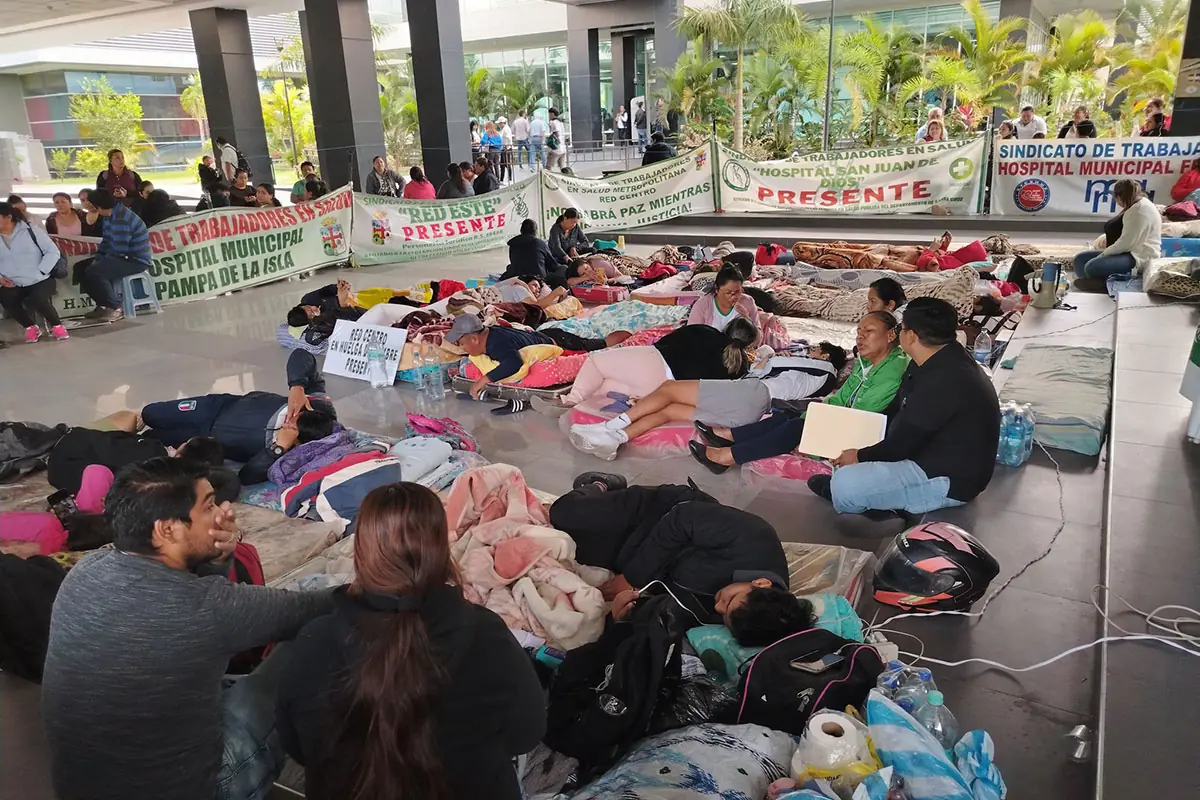 Continúa el paro y huelga de los trabajadores en salud de Santa Cruz