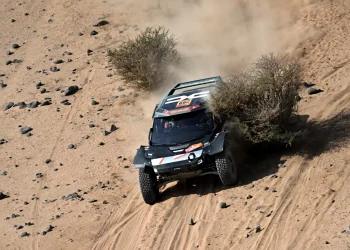 El qatarí Nasser Al Attiyah gana su 6° Rally Dakar en autos