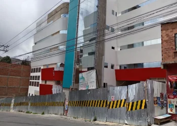 Frontis del hospital municipal San Antonio de La Paz. FOTO: AMUN