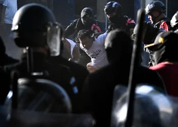 Pandilleros matan a 7 policías en Guatemala tras represión de motines