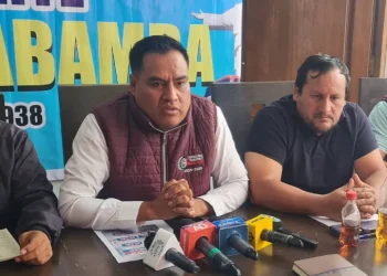 Transporte de Cochabamba denuncia combustible de mala calidad y sin control