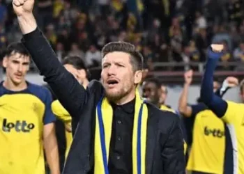 DT del Mónaco admite mal momento antes de visitar el Bernabéu