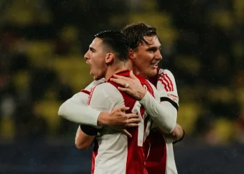 Villarreal consuma su eliminación en Champions con derrota contra Ajax